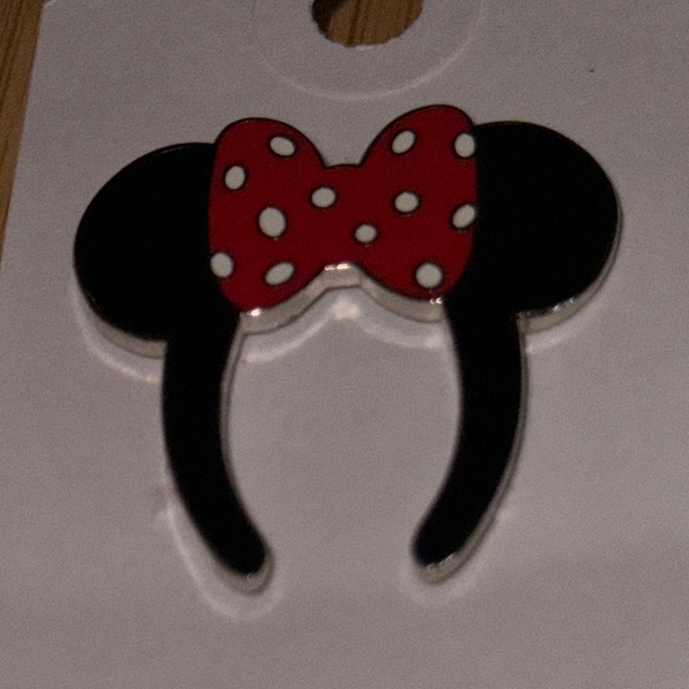 Disney Minnie Mouse collectors pin  - Red and Black